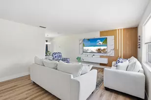 381 NW Curtis St, Port Saint Lucie, FL 34983 - Photo 8