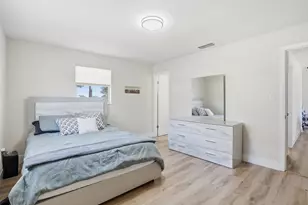 381 NW Curtis St, Port Saint Lucie, FL 34983 - Photo 18