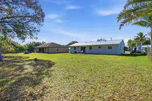 381 NW Curtis St, Port Saint Lucie, FL 34983 - Photo 6