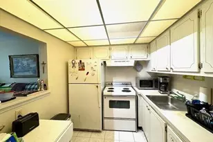 142 Salisbury F, West Palm Beach, FL 33417 - Photo 4