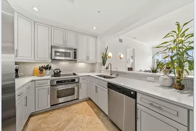 200 NE 2nd Avenue #314, Delray Beach, FL 33444 - Photo 2