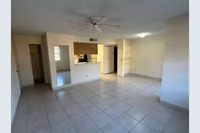 1239 SW 46th Avenue #906, Pompano Beach, FL 33069 - Photo 2
