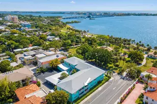 421 S Lakeside Dr, Lake Worth Beach, FL 33460 - Photo 26