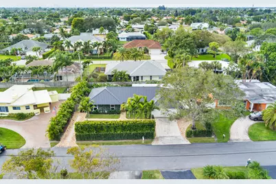 7521 Edgewater Circle, West Palm Beach, FL 33406 - Photo 32