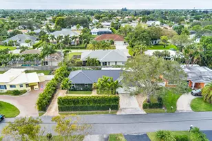 7521 Edgewater Cir, West Palm Beach, FL 33406 - Photo 32