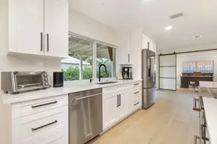 7521 Edgewater Cir, West Palm Beach, FL 33406 - Photo 14