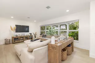 7521 Edgewater Cir, West Palm Beach, FL 33406 - Photo 6