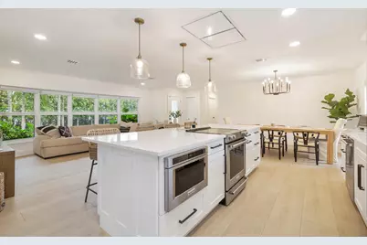 7521 Edgewater Circle, West Palm Beach, FL 33406 - Photo 12