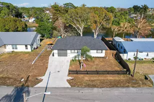 4543 SE Dryfus Ave, Stuart, FL 34997 - Photo 36