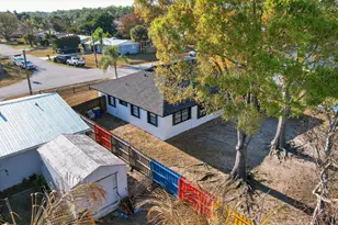 4543 SE Dryfus Ave, Stuart, FL 34997 - Photo 42