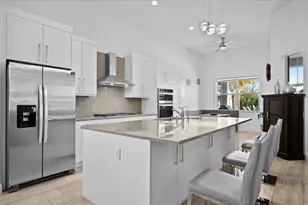 12454 Nautilus Cir, Palm Beach Gardens, FL 33412 - Photo 2