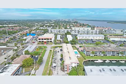 236 Castlewood Drive #305, North Palm Beach, FL 33408 - Photo 30