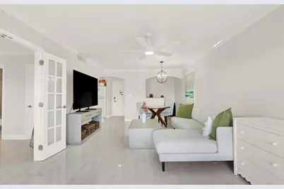 236 Castlewood Drive #305, North Palm Beach, FL 33408 - Photo 6