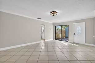 24 Crossings Cir, Boynton Beach, FL 33435 - Photo 10