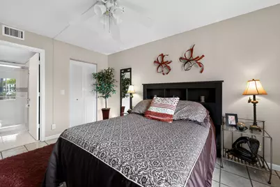 1013 Green Pine Boulevard #D1, West Palm Beach, FL 33409 - Photo 12