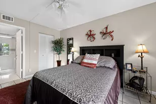 1013 Green Pine Blvd, West Palm Beach, FL 33409 - Photo 12