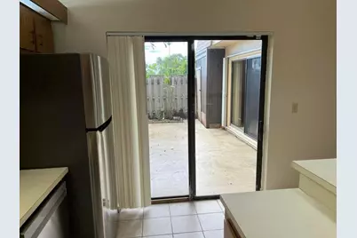 4803 Waterview Circle, Palm Springs, FL 33461 - Photo 6