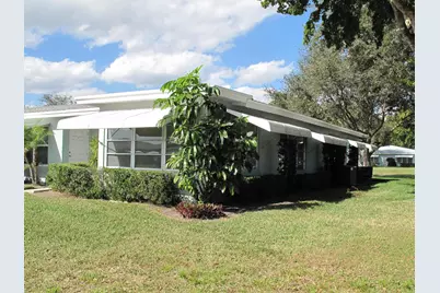 277 High Point Court W #D, Delray Beach, FL 33445 - Photo 2