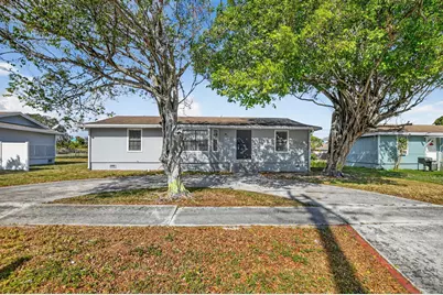 539 NW 8th Avenue, Boynton Beach, FL 33435 - Photo 1