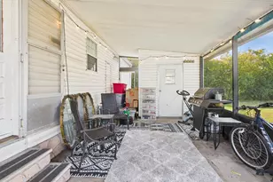 102 NE 8th Ave, Okeechobee, FL 34972 - Photo 6