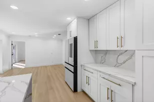 360 SW 2nd St, Boca Raton, FL 33432 - Photo 26