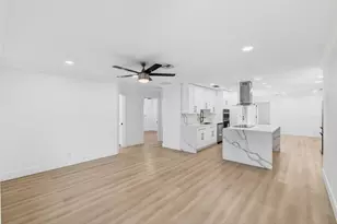 360 SW 2nd St, Boca Raton, FL 33432 - Photo 10