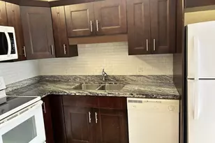 705 7th Ct, Palm Beach Gardens, FL 33410 - Photo 6