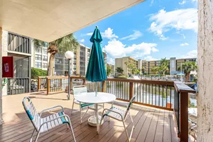 10 Royal Palm Way, Boca Raton, FL 33432 - Photo 2