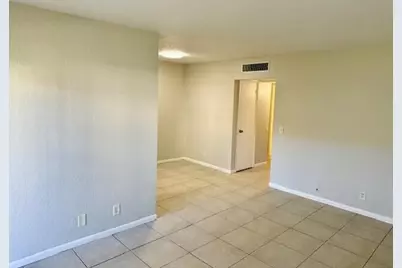 240 Croton Avenue #103, Lantana, FL 33462 - Photo 6