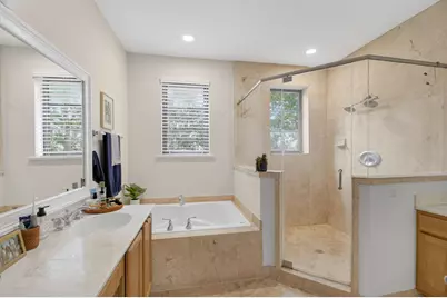 320 Via Villagio, Hypoluxo, FL 33462 - Photo 24