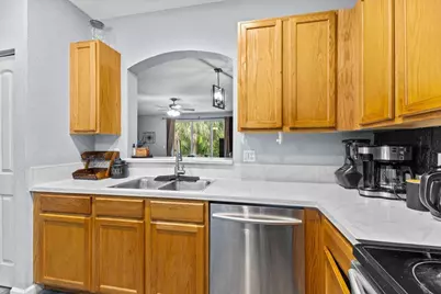 2227 Oakmont Drive, Riviera Beach, FL 33404 - Photo 8