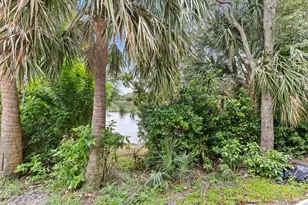 2227 Oakmont Dr, Riviera Beach, FL 33404 - Photo 36