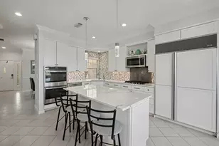 81 Via Verona, Palm Beach Gardens, FL 33418 - Photo 6