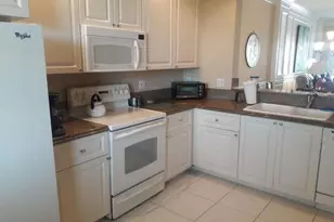 4 Harbour Isle Dr E, Fort Pierce, FL 34949 - Photo 4