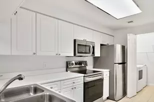 3018 Alcazar Pl, Palm Beach Gardens, FL 33410 - Photo 10