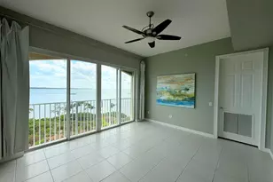 29 Harbour Isle Dr W, Hutchinson Island, FL 34949 - Photo 2