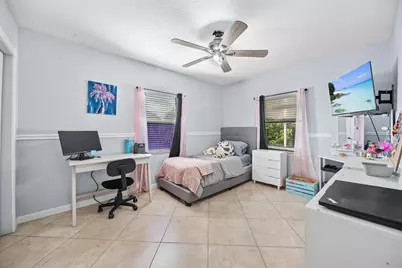 913 Bradley Court, West Palm Beach, FL 33405 - Photo 24