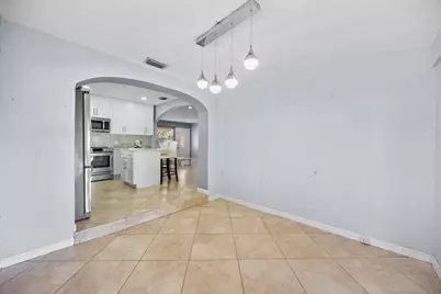 913 Bradley Court, West Palm Beach, FL 33405 - Photo 18