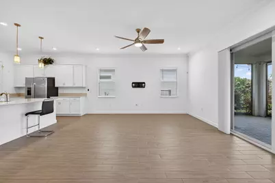 607 SE Mulberry Way, Port Saint Lucie, FL 34984 - Photo 18