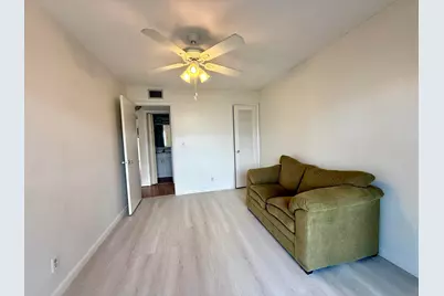 148 Coventry G, West Palm Beach, FL 33417 - Photo 10