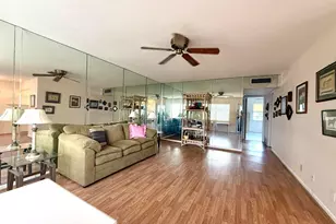 148 Coventry G, West Palm Beach, FL 33417 - Photo 2