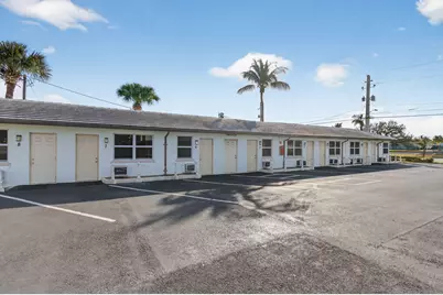 704 N Dixie Highway, Lantana, FL  - Photo 28