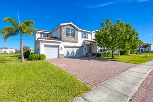 12623 NW Copper Creek Dr, Port Saint Lucie, FL 34986 - Photo 2