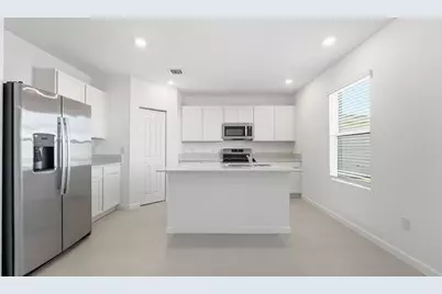 10761 NW Everbreeze Drive, Port Saint Lucie, FL 34987 - Photo 4