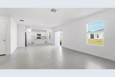 10761 NW Everbreeze Drive, Port Saint Lucie, FL 34987 - Photo 2