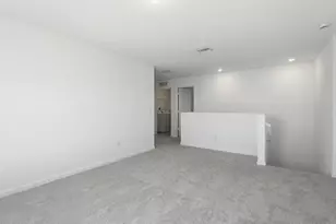 10761 NW Everbreeze Dr, Port Saint Lucie, FL 34987 - Photo 18