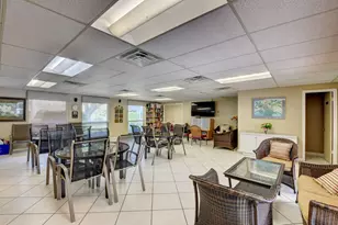 250 NE 20th St, Boca Raton, FL 33431 - Photo 36