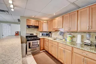 250 NE 20th St, Boca Raton, FL 33431 - Photo 38