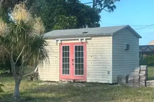 1813 SE Balletos St, Port Saint Lucie, FL 34952 - Photo 14