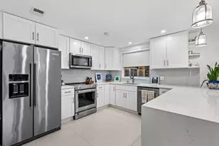 336 Venetian Dr, Delray Beach, FL 33483 - Photo 10